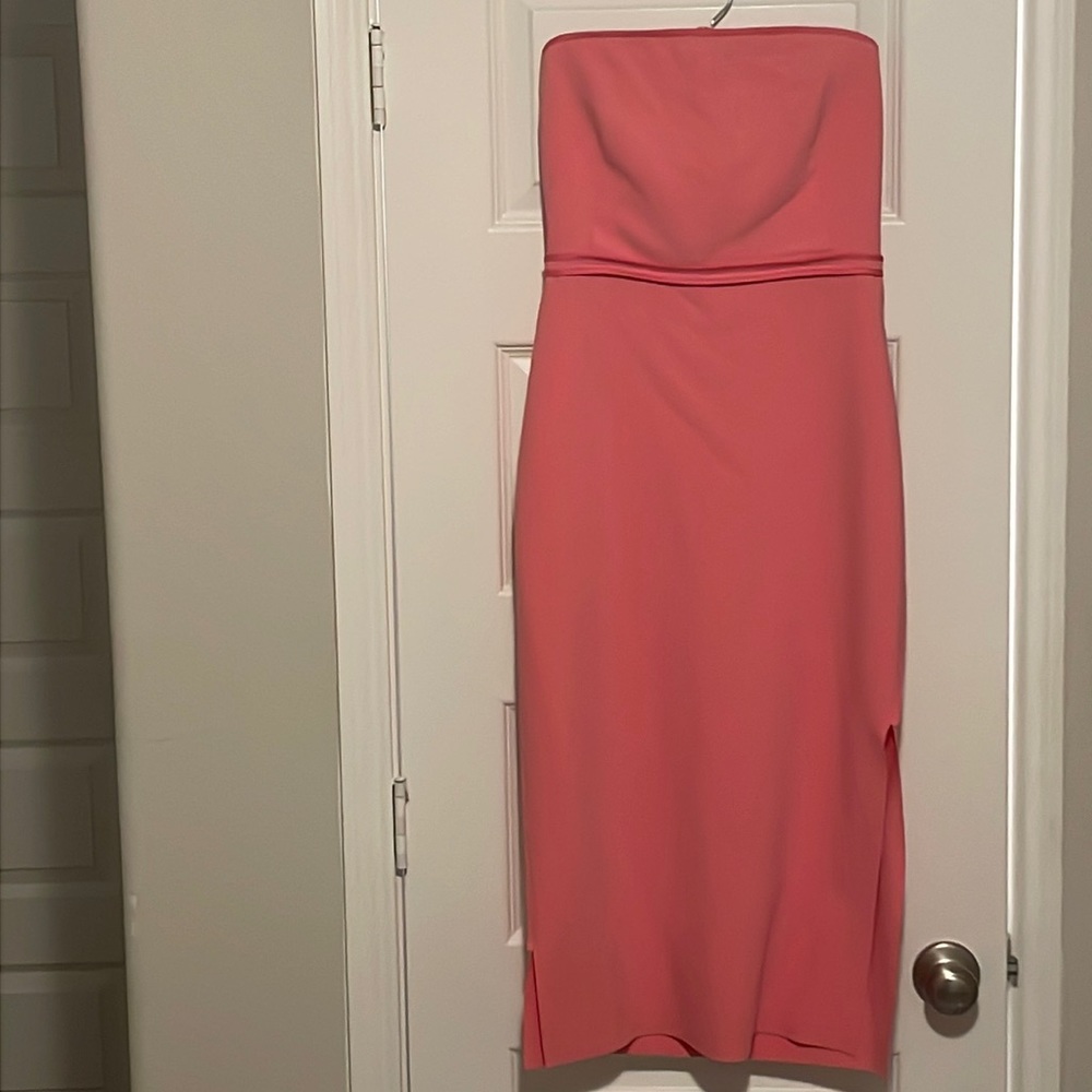 Barbie pink Elizabeth and James build in corset strapless dress in US size 2